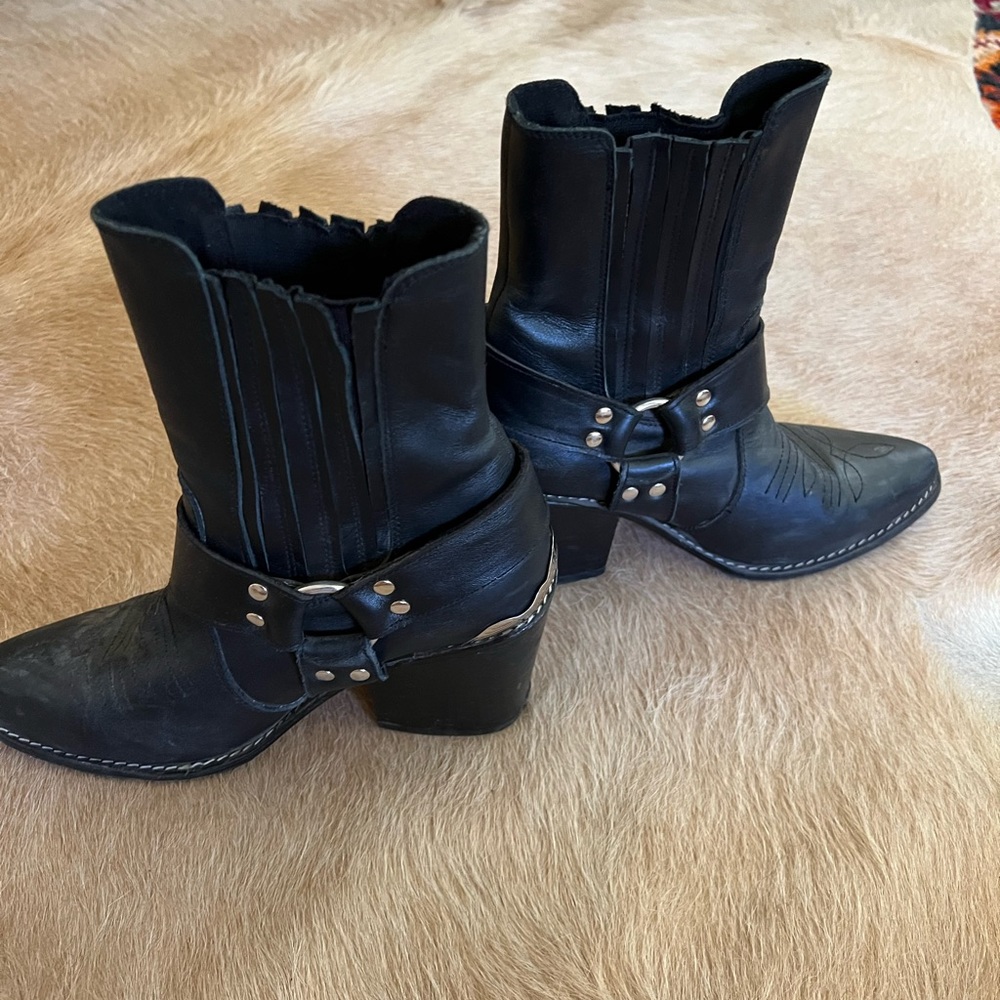 Wandering Coyote High Hawk Boots SIZE: 40
